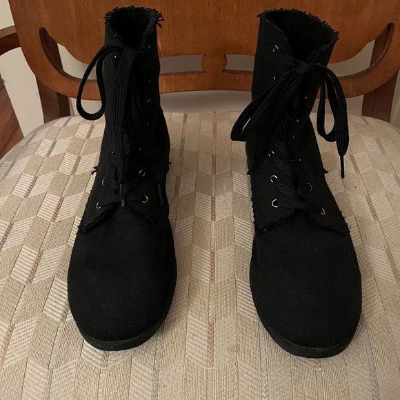 Dirty Laundry Raw Edge Hem Black Canvas Ankle Boots/Booties - Picture 3 of 6